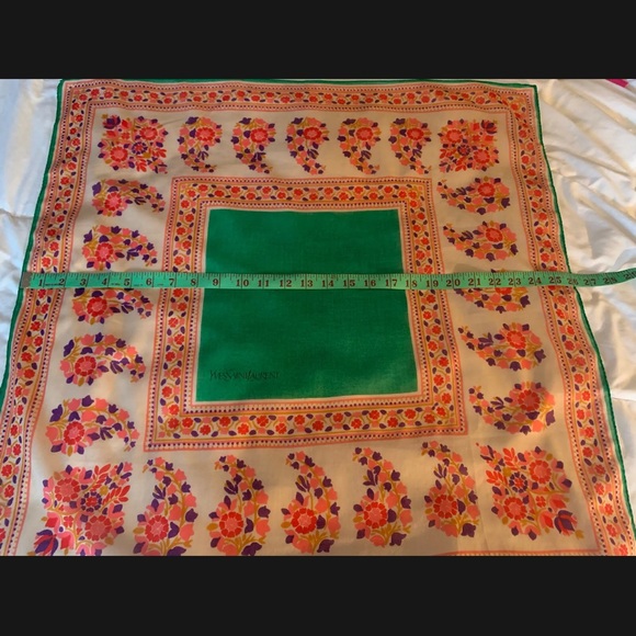 VINTAGE GORGEOUS YVES SAINT LAURENT Scarf! - Picture 7 of 11